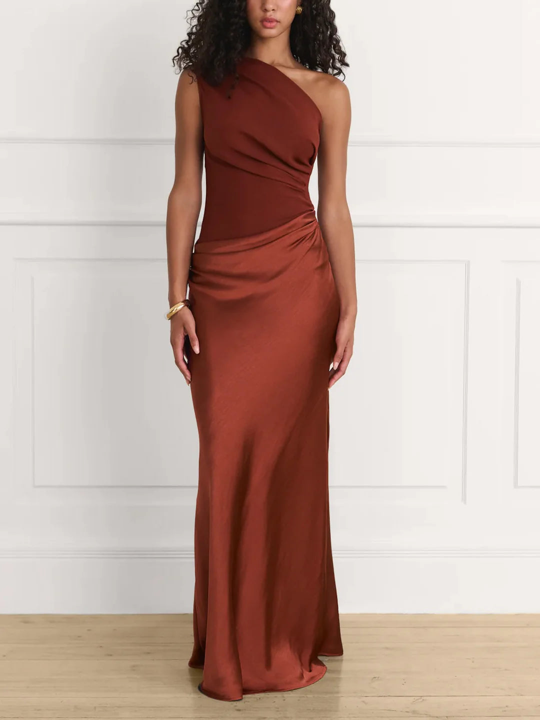 Isabela | Vestido de gala con hombro único y falda satinada sirena