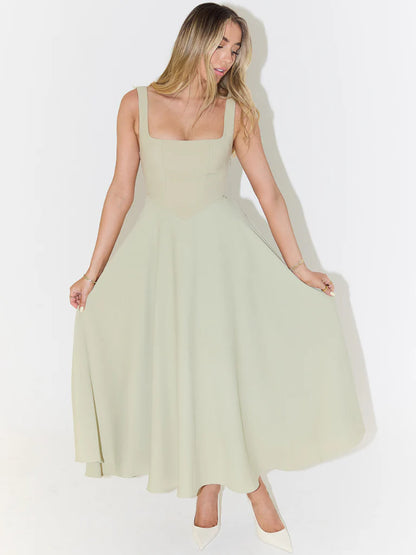 Melisa | Vestido midi negro con escote cuadrado