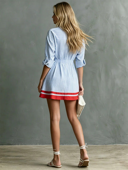 Paloma | Minivestido camisero de rayas azules con ribete rojo